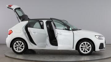 2022 Audi 1.0 TFSI 25 Sport Sportback S Tronic Euro 6 5-door (White) - Image: 10