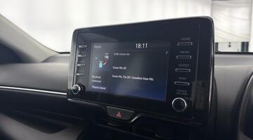 2023 Toyota VVT-h Icon E-CVT Euro 6 5-door (Blue) - Image: 14