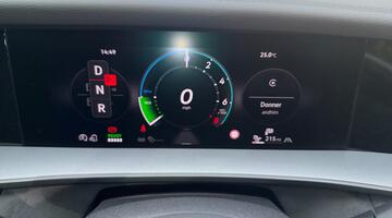 2025 Volkswagen TSI eHybrid 19.7kWh R-Line Edition DSG Euro 6 5-door (White) - Image: 30