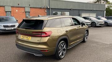 2025 Škoda 2.0 TDI SportLine DSG 4WD Euro 6 5-door (7 Seat) (Gold) - Image: 19