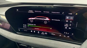 2025 Audi 100kWh Launch Edition Auto 5-door (White) - Image: 15