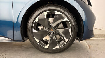 2025 CUPRA E-Boost 59kWh V1 Auto 5-door (Blue) - Image: 5