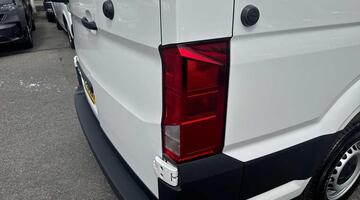 2025 Volkswagen 2.0 TDI CR35 Commerce RWD LWB High Roof Euro 6 5-door (White) - Image: 15