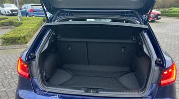 2025 Audi 1.0 TFSI 30 S line Sportback S Tronic Euro 6 5-door (Blue) - Image: 17