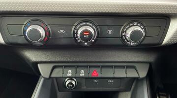 2022 Audi 1.0 TFSI 25 S line Sportback Euro 6 5-door (Red) - Image: 14