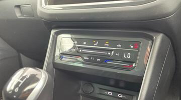 2022 Volkswagen TSI Active Euro 6 5-door (White) - Image: 14