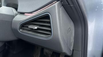 2020 Volkswagen Pro Performance 58kWh Life Auto 5-door (Silver) - Image: 33