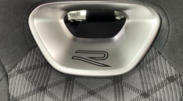 2025 Volkswagen 2.0 TDI R-Line DSG Euro 6 5-door (Red) - Image: 38