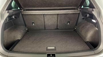 2022 Volkswagen 2.0 TDI R-Line DSG 4Motion Euro 6 5-door (Silver) - Image: 29