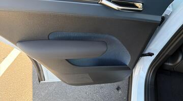 2025 Volvo Twin Performance 69kWh Ultra Auto 5-door (Blue) - Image: 41