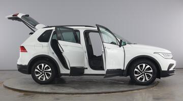 2022 Volkswagen TSI Active Euro 6 5-door (White) - Image: 10