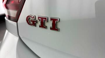 2019 Volkswagen 2.0 TSI GTI+ DSG Euro 6 5-door (White) - Image: 34