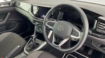 2023 Volkswagen 1.0 TSI Life DSG Euro 6 5-door (White) - Image: 6
