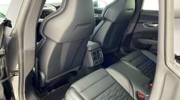 2022 Audi 93.4kWh Auto quattro 4-door (Grey) - Image: 38