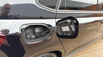 2023 Volkswagen 1.0 TSI R-Line DSG Euro 6 5-door (Black) - Image: 12