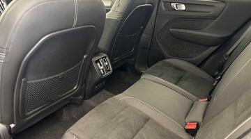 2022 Volvo 2.0 B4 MHEV Plus DCT Auto Euro 6 5-door (Silver) - Image: 13