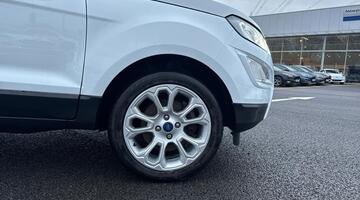 2022 Ford 1.0T EcoBoost Titanium Euro 6 5-door (White) - Image: 5