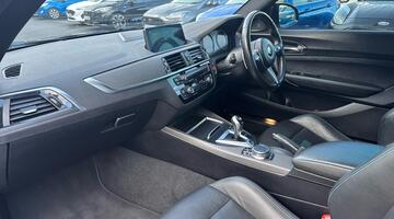 2020 BMW 3.0 BiTurbo Competition DCT Euro 6 2-door (Black) - Image: 2