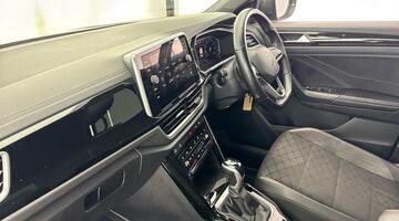 2022 Volkswagen TSI R-Line DSG Euro 6 5-door (Grey) - Image: 2