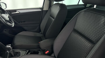 2022 Volkswagen TSI Active DSG Euro 6 5-door (Grey) - Image: 36