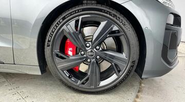 2025 Audi 100kWh Launch Edition Auto quattro 5-door (Grey) - Image: 5