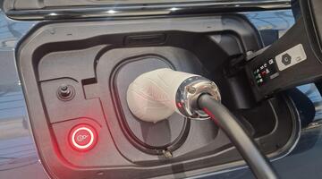 2025 Audi 100kWh Performance S line Auto 5-door (Blue) - Image: 19