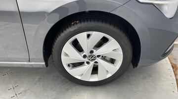 2024 Volkswagen TSI Style Euro 6 5-door (Grey) - Image: 5