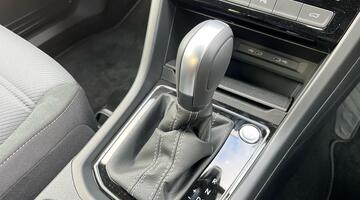 2025 Volkswagen TSI EVO R-Line DSG Euro 6 5-door (Grey) - Image: 18