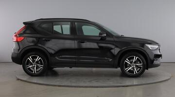 2023 Volvo 2.0 B3 MHEV Plus DCT Auto Euro 6 5-door (Black) - Image: 4