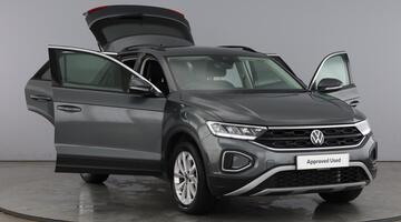 2025 Volkswagen TSI Match Euro 6 5-door (Grey) - Image: 9