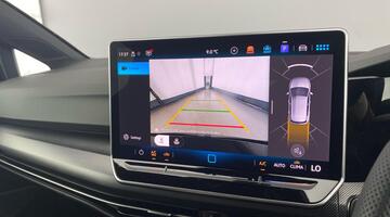 2025 Volkswagen TSI R-Line Euro 6 5-door (Black) - Image: 15