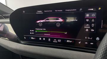 2025 Audi 100kWh Launch Edition Auto 5-door (Grey) - Image: 14