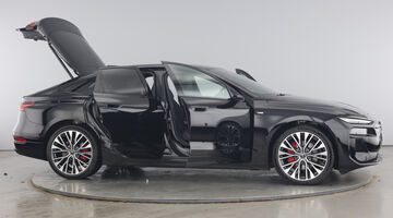 2025 Audi 100kWh Performance Edition 1 Auto 5-door (Black) - Image: 10