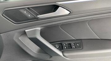 2022 Volkswagen TSI R-Line DSG Euro 6 5-door (Grey) - Image: 24