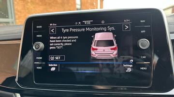 2022 Volkswagen TSI R-Line DSG Euro 6 5-door (Black) - Image: 20