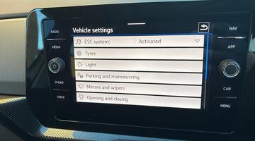 2025 Volkswagen 1.0 TSI Match Euro 6 5-door (Grey) - Image: 20