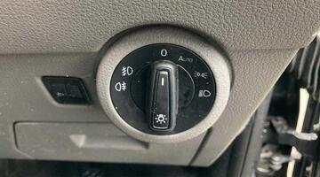 2022 Volkswagen 2.0 TDI T30 Highline DSG FWD SWB Euro 6 5-door (Grey) - Image: 27