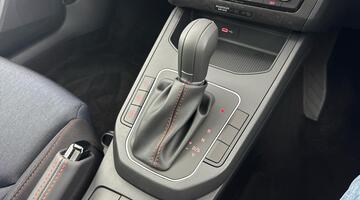 2025 SEAT 1.0 TSI FR DSG Euro 6 5-door (White) - Image: 13