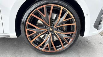 2024 CUPRA EHybrid 12.8kWh VZ2 Design Edition DSG Euro 6 5-door (White) - Image: 5