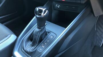 2025 Audi 1.0 TFSI 30 S line Sportback S Tronic Euro 6 5-door (Black) - Image: 11