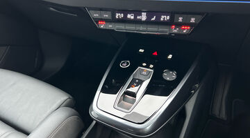 2025 Audi 45 S line Auto 5-door 82kWh (Blue) - Image: 22