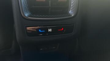 2025 CUPRA 2.0 TSI VZ1 DSG 4-doorive Euro 6 5dr (Grey) - Image: 25