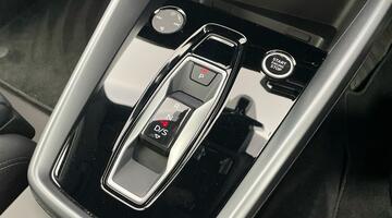 2025 Audi TFSI 30 S line S Tronic Euro 6 4-door (Black) - Image: 16