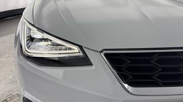 2025 SEAT 1.0 TSI FR DSG Euro 6 5-door (White) - Image: 38