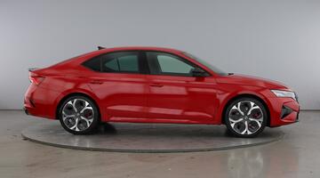 2025 Škoda 2.0 TSI vRS DSG Euro 6 5-door (Red) - Image: 4