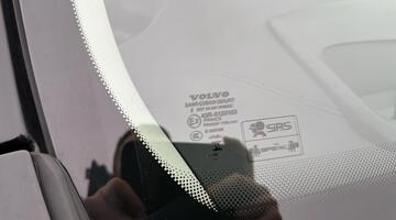 2025 Volvo 2.0 T8 18.8kWh Ultra Dark Auto 4WD Euro 6 5-door (Black) - Image: 21