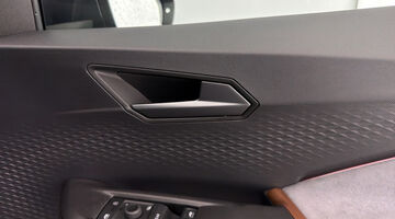 2025 CUPRA E-Boost 59kWh V1 Auto 5-door (Blue) - Image: 20