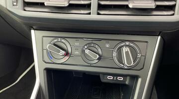 2023 Volkswagen 1.0 TSI Life DSG Euro 6 5-door (White) - Image: 13