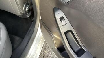 2019 Ford Ti-VCT Trend Euro 6 5-door (Silver) - Image: 19