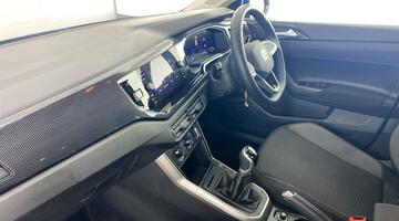 2025 Volkswagen 1.0 TSI Match Euro 6 5-door (Blue) - Image: 2